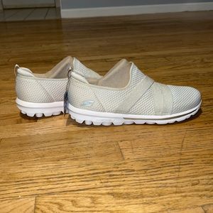 Sketchers Wide Fit Ultra Go Never Worn Sneakers